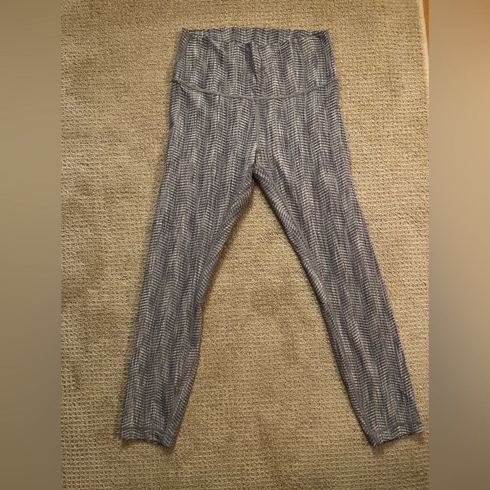 Lululemon size 8 Wunder Under High-Rise Tights